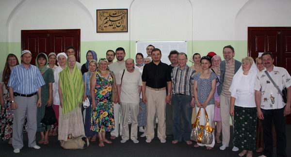 Студенты  Свято-Филаретовского православно-христианского института c муфтием ДУМСО