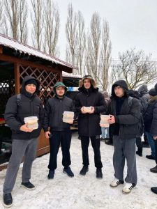 Акция «Ифтар на вынос» накормила 1000 человек за первый день работы