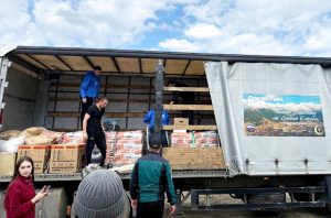 Средняя Елюзань отправила сотни тонн гумпомощи дагестанцам