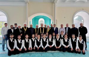 В Касимове торжественно водрузили полумесяц на мечеть начала XX века